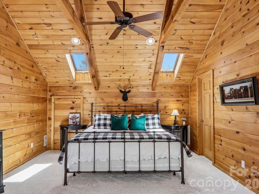 186 Cottage Lane, Mars Hill, NC 28754.  MLS# CAR4374567, YatesRealty ID 15534. 
