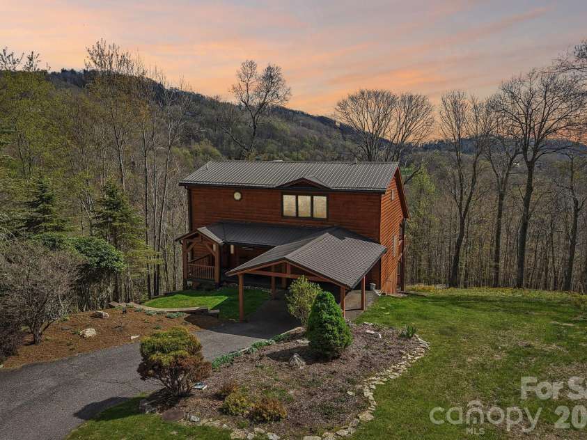 186 Cottage Lane, Mars Hill, NC 28754.  MLS# CAR4374567, YatesRealty ID 15534. 