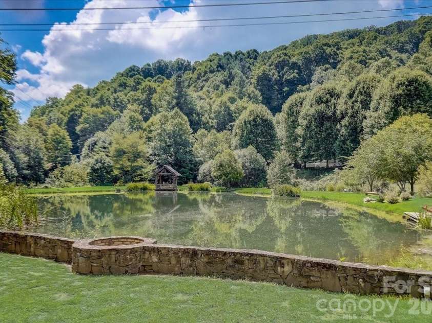 186 Cottage Lane, Mars Hill, NC 28754.  MLS# CAR4374567, YatesRealty ID 15534. 