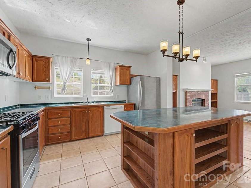 71 Bullfrog Cove Road, Sylva, NC 28779.  MLS# CAR4373788, YatesRealty ID 15535. 