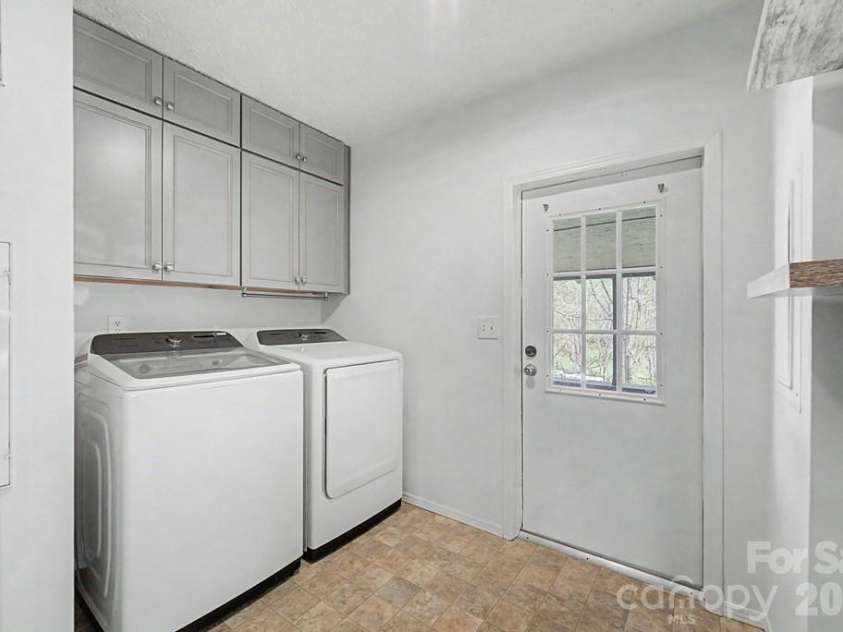 71 Bullfrog Cove Road, Sylva, NC 28779.  MLS# CAR4373788, YatesRealty ID 15535. 