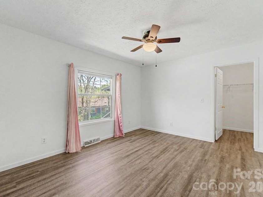 71 Bullfrog Cove Road, Sylva, NC 28779.  MLS# CAR4373788, YatesRealty ID 15535. 