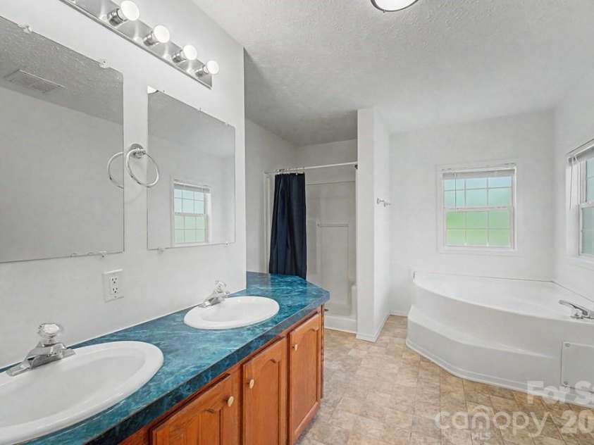 71 Bullfrog Cove Road, Sylva, NC 28779.  MLS# CAR4373788, YatesRealty ID 15535. 