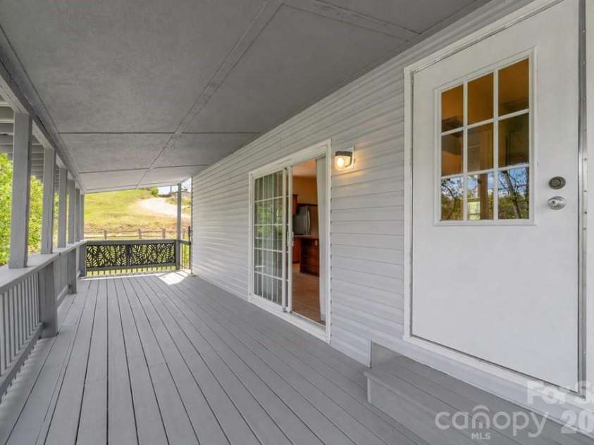 71 Bullfrog Cove Road, Sylva, NC 28779.  MLS# CAR4373788, YatesRealty ID 15535. 