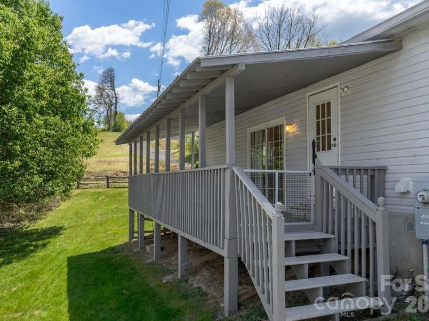 71 Bullfrog Cove Road, Sylva, NC 28779.  MLS# CAR4373788, YatesRealty ID 15535. 