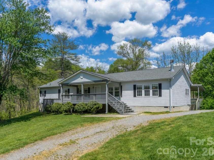 71 Bullfrog Cove Road, Sylva, NC 28779.  MLS# CAR4373788, YatesRealty ID 15535. 