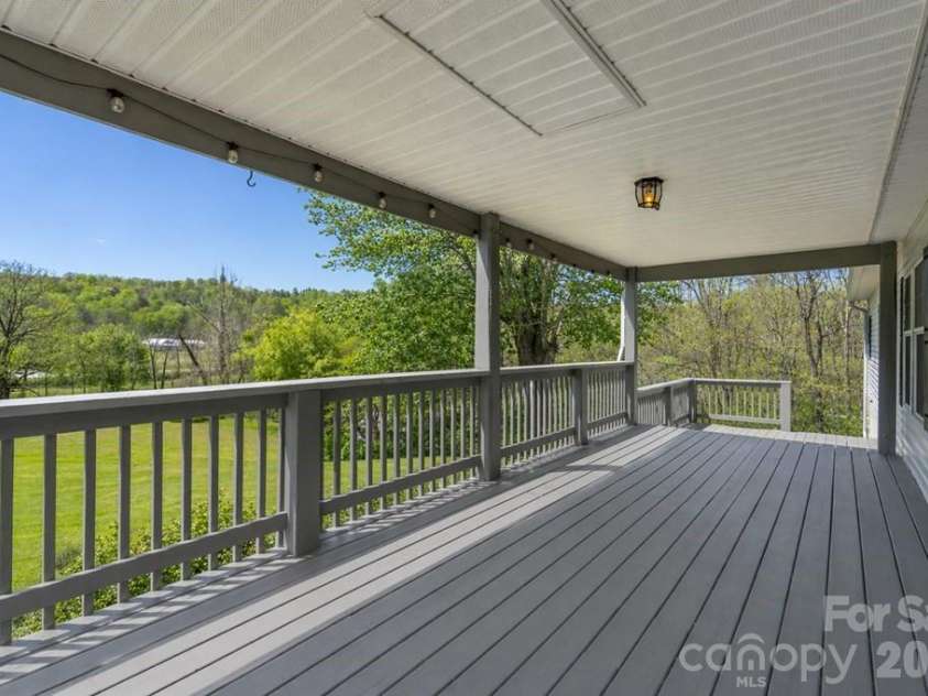 71 Bullfrog Cove Road, Sylva, NC 28779.  MLS# CAR4373788, YatesRealty ID 15535. 