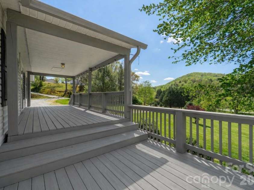 71 Bullfrog Cove Road, Sylva, NC 28779.  MLS# CAR4373788, YatesRealty ID 15535. 