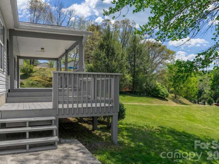 71 Bullfrog Cove Road, Sylva, NC 28779.  MLS# CAR4373788, YatesRealty ID 15535. 