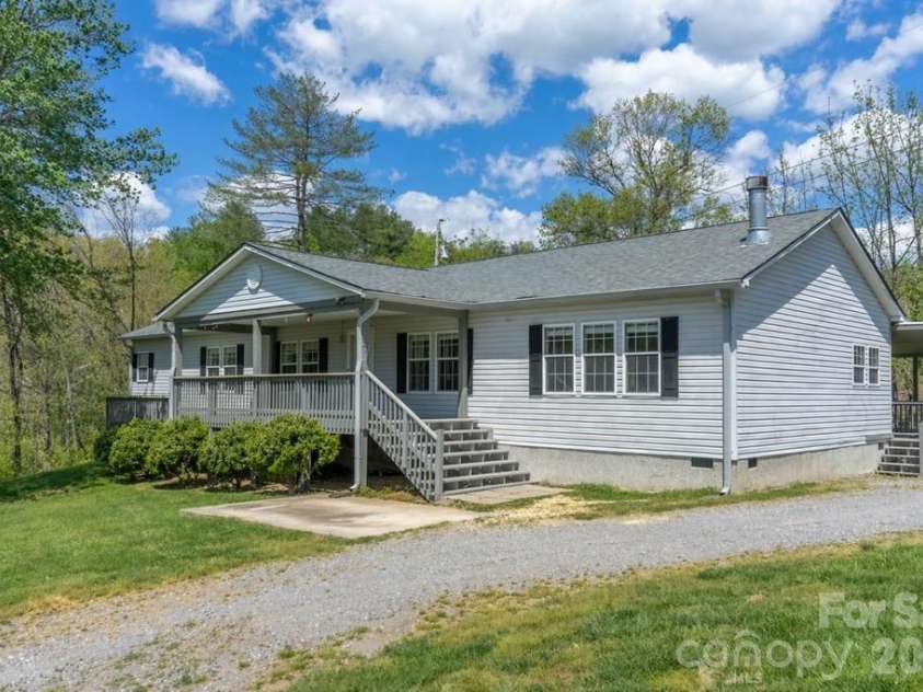 71 Bullfrog Cove Road, Sylva, NC 28779.  MLS# CAR4373788, YatesRealty ID 15535. 