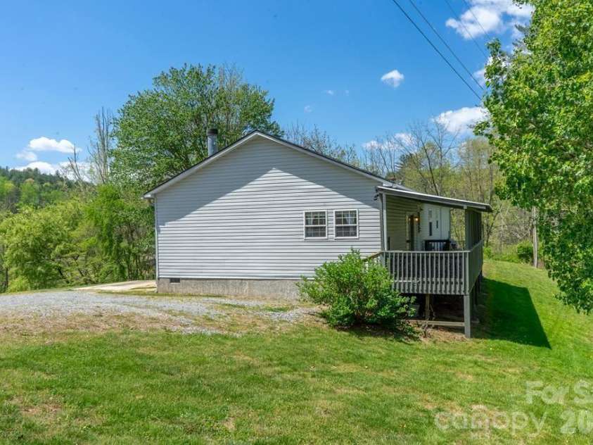71 Bullfrog Cove Road, Sylva, NC 28779.  MLS# CAR4373788, YatesRealty ID 15535. 