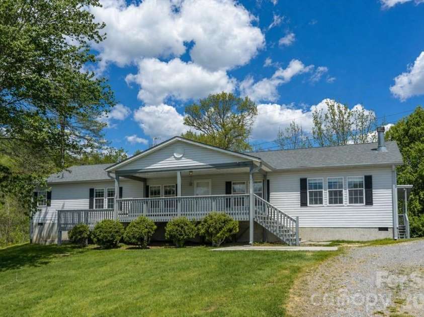 71 Bullfrog Cove Road, Sylva, NC 28779.  MLS# CAR4373788, YatesRealty ID 15535. 