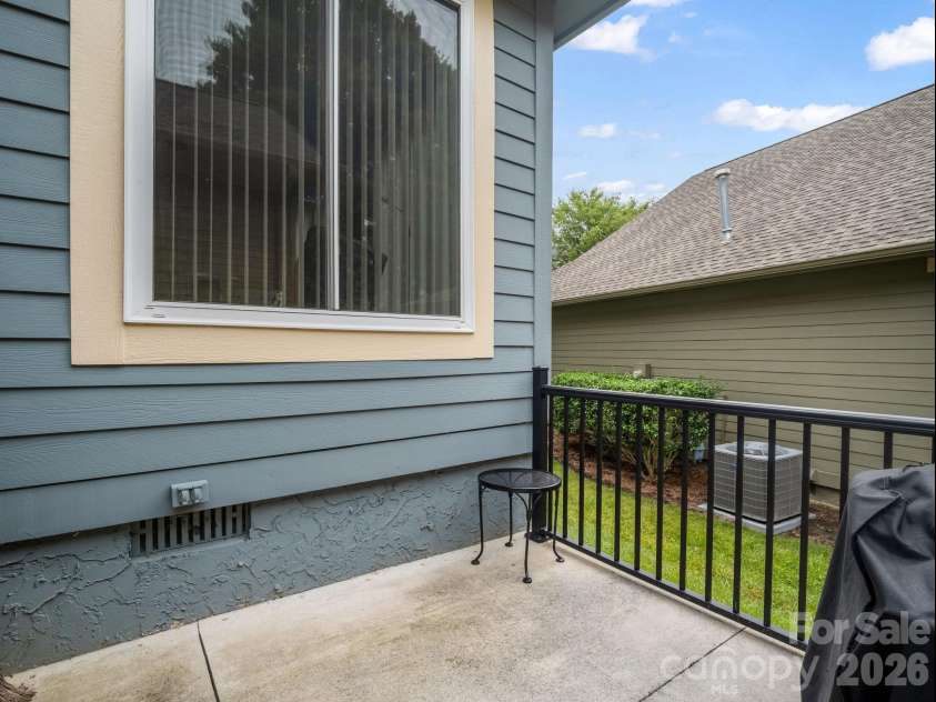 27 Gray Wolf Lane, Hendersonville, NC 28792.  MLS# CAR4285060, YatesRealty ID 15536. Back Patio/Grilling Area