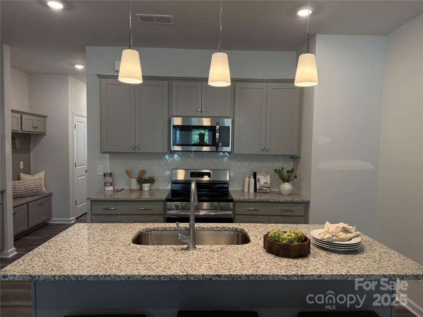 5111 Orchardview Way, Charlotte, NC 28216.  MLS# CAR4241440, YatesRealty ID 15536. REPESENTATIVE PHOTO ONLY