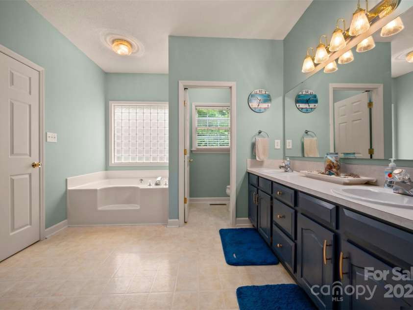 144 Chickasaw Drive, Shelby, NC 28152.  MLS# CAR4258809, YatesRealty ID 15537. 