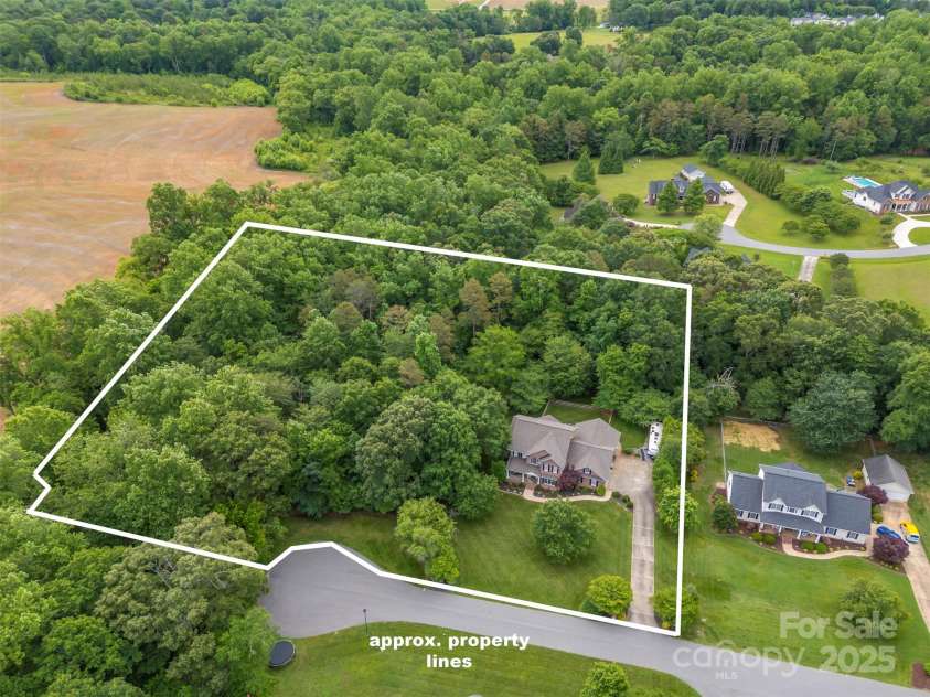 144 Chickasaw Drive, Shelby, NC 28152.  MLS# CAR4258809, YatesRealty ID 15537. 