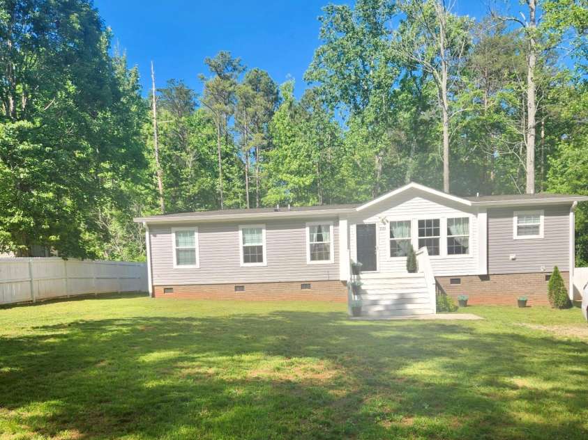 2025 Kisatchie Drive, Hickory Grove, SC 29717.  MLS# CAR4254607, YatesRealty ID 15538. 