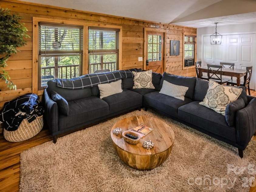 239 Dutch Treat Road, Banner Elk, NC 28504.  MLS# CAR4374544, YatesRealty ID 15539. 