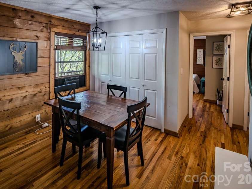 239 Dutch Treat Road, Banner Elk, NC 28504.  MLS# CAR4374544, YatesRealty ID 15539. 
