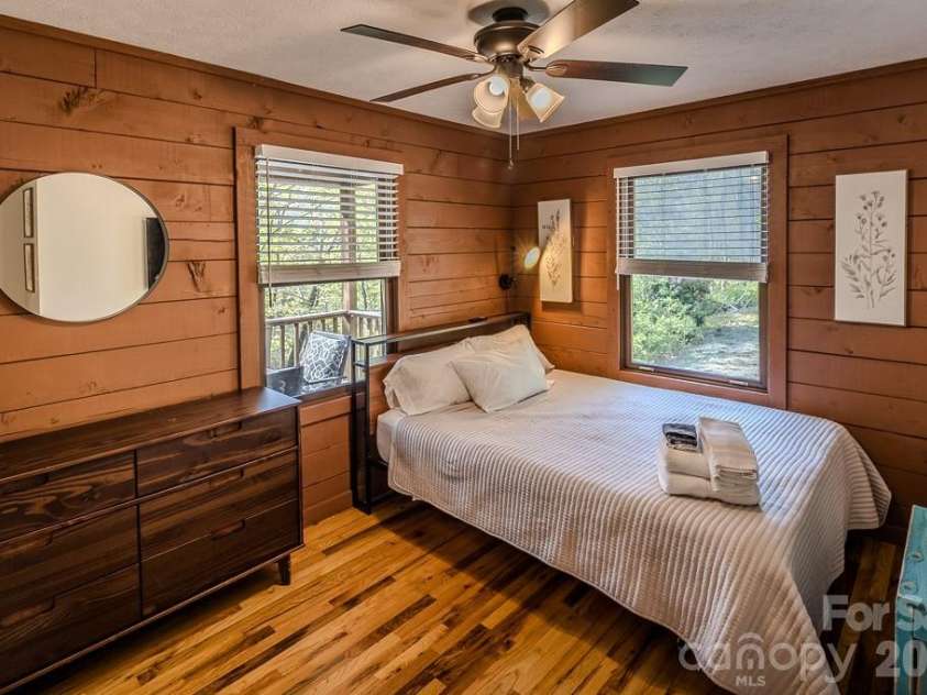 239 Dutch Treat Road, Banner Elk, NC 28504.  MLS# CAR4374544, YatesRealty ID 15539. 