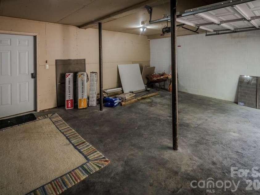 239 Dutch Treat Road, Banner Elk, NC 28504.  MLS# CAR4374544, YatesRealty ID 15539. 