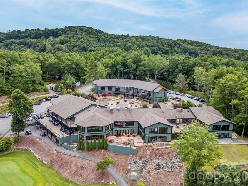674 Soquili Drive, Brevard, NC 28712.  MLS# CAR4352829, YatesRealty ID 15540. 