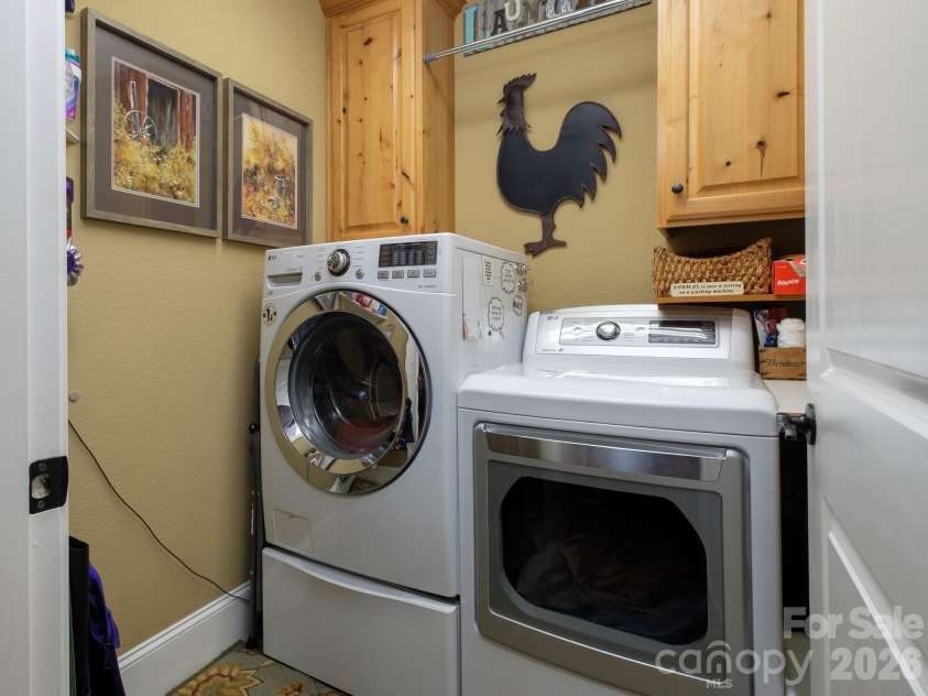 674 Soquili Drive, Brevard, NC 28712.  MLS# CAR4352829, YatesRealty ID 15540. Laundry room