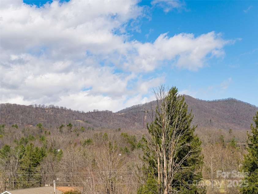 18 Brookside Street, Clyde, NC 28721.  MLS# CAR4238763, YatesRealty ID 15541. 