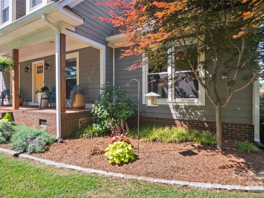 270 Watkins Road, Campobello, SC 29322.  MLS# CAR4254661, YatesRealty ID 15542. 