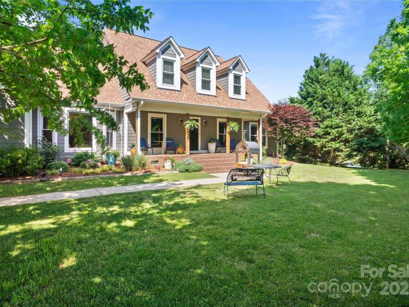 270 Watkins Road, Campobello, SC 29322.  MLS# CAR4254661, YatesRealty ID 15542. 