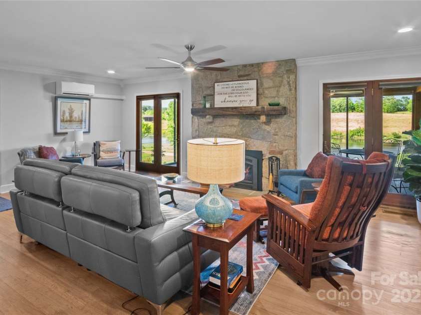 270 Watkins Road, Campobello, SC 29322.  MLS# CAR4254661, YatesRealty ID 15542. 