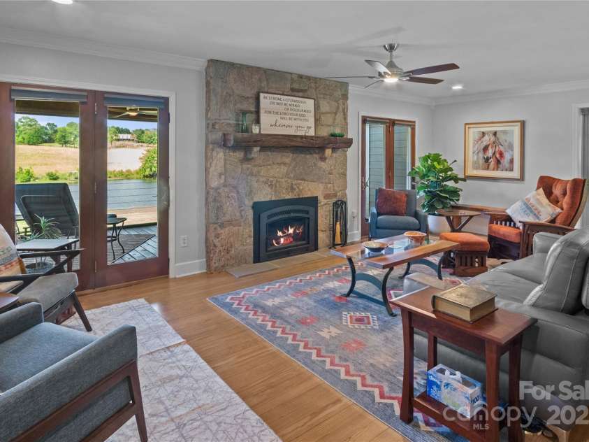 270 Watkins Road, Campobello, SC 29322.  MLS# CAR4254661, YatesRealty ID 15542. 