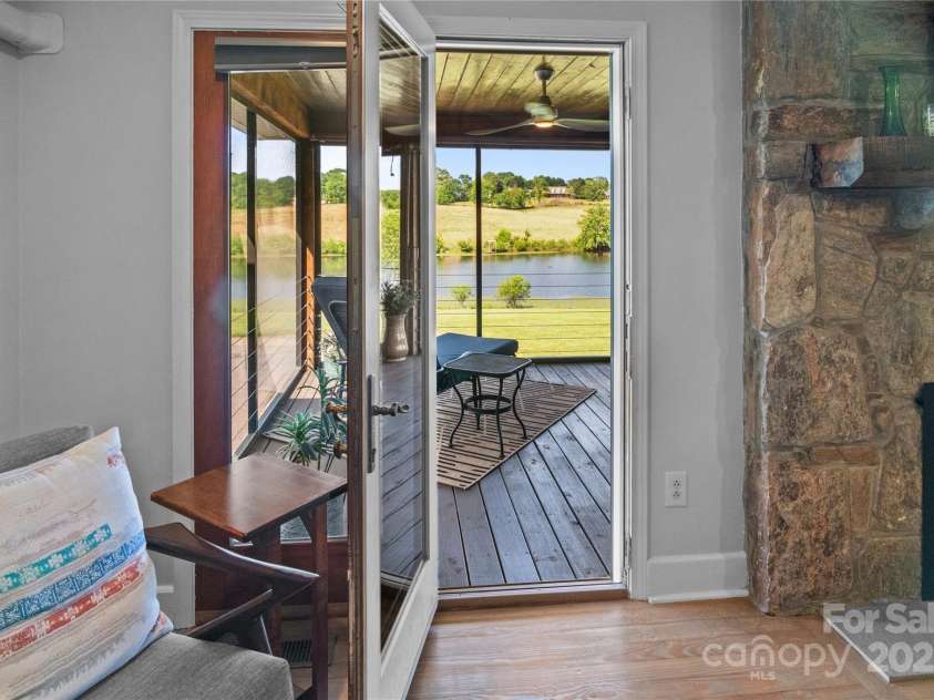 270 Watkins Road, Campobello, SC 29322.  MLS# CAR4254661, YatesRealty ID 15542. 