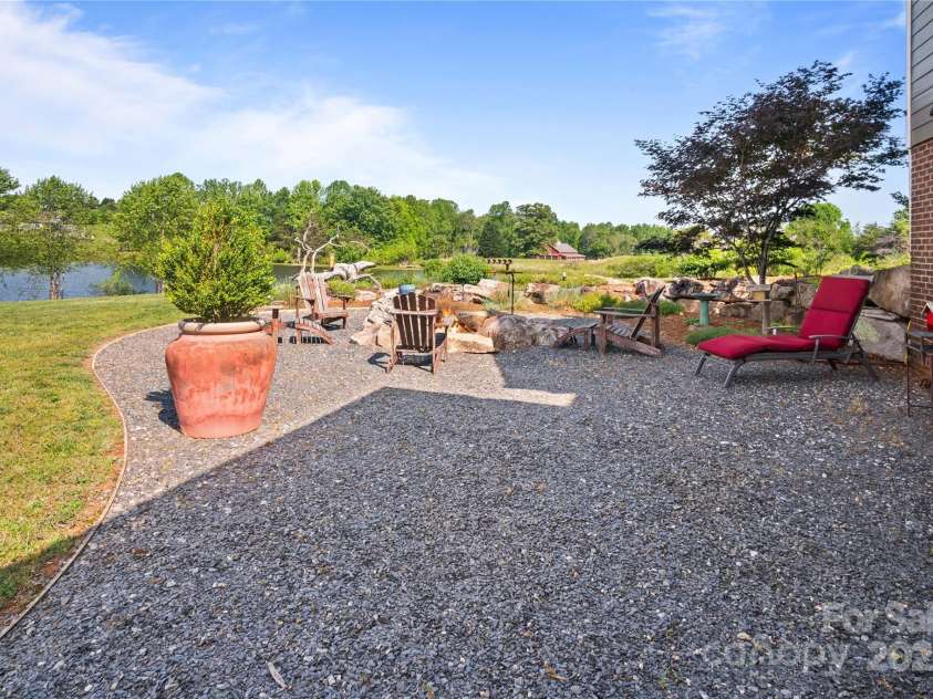 270 Watkins Road, Campobello, SC 29322.  MLS# CAR4254661, YatesRealty ID 15542. 