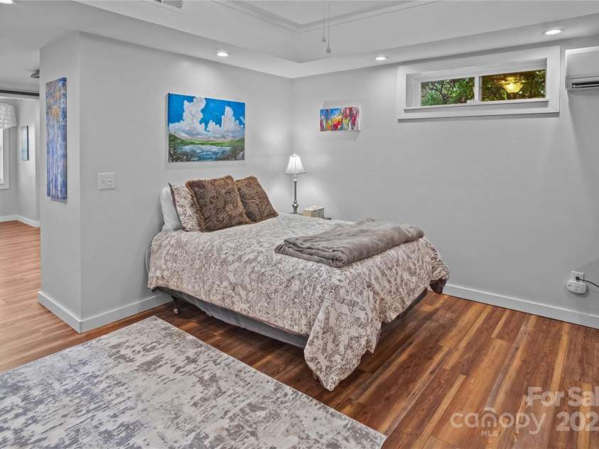 270 Watkins Road, Campobello, SC 29322.  MLS# CAR4254661, YatesRealty ID 15542. 