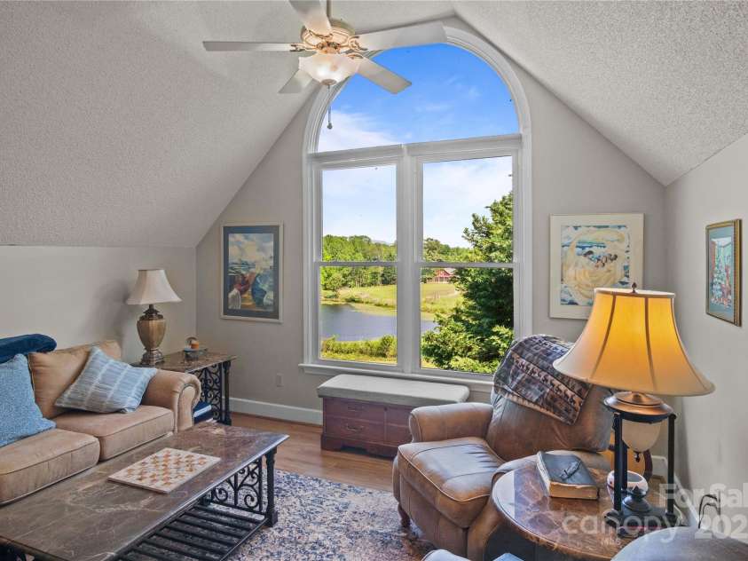 270 Watkins Road, Campobello, SC 29322.  MLS# CAR4254661, YatesRealty ID 15542. 