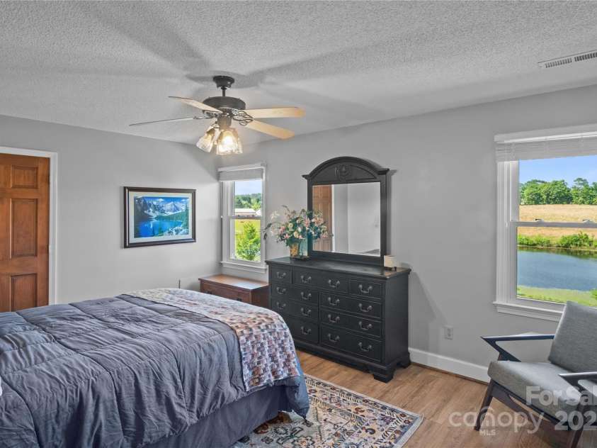 270 Watkins Road, Campobello, SC 29322.  MLS# CAR4254661, YatesRealty ID 15542. 