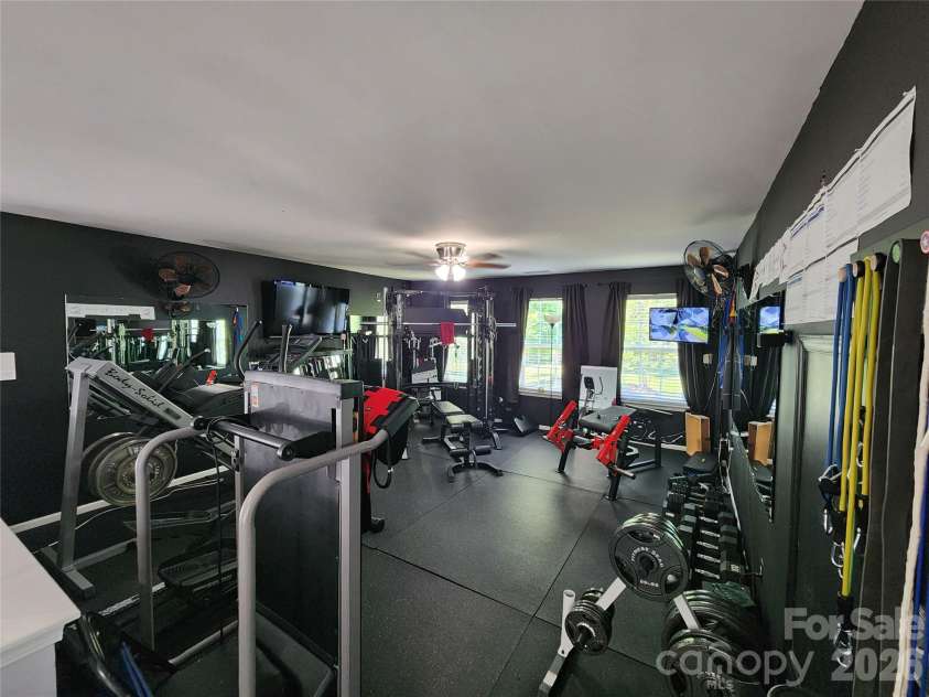 9022 Goldfields Drive, Charlotte, NC 28227.  MLS# CAR4374322, YatesRealty ID 15542. 