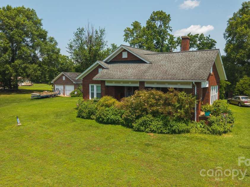 1040 NC 90 Highway, Taylorsville, NC 20681.  MLS# CAR4254139, YatesRealty ID 15543. 