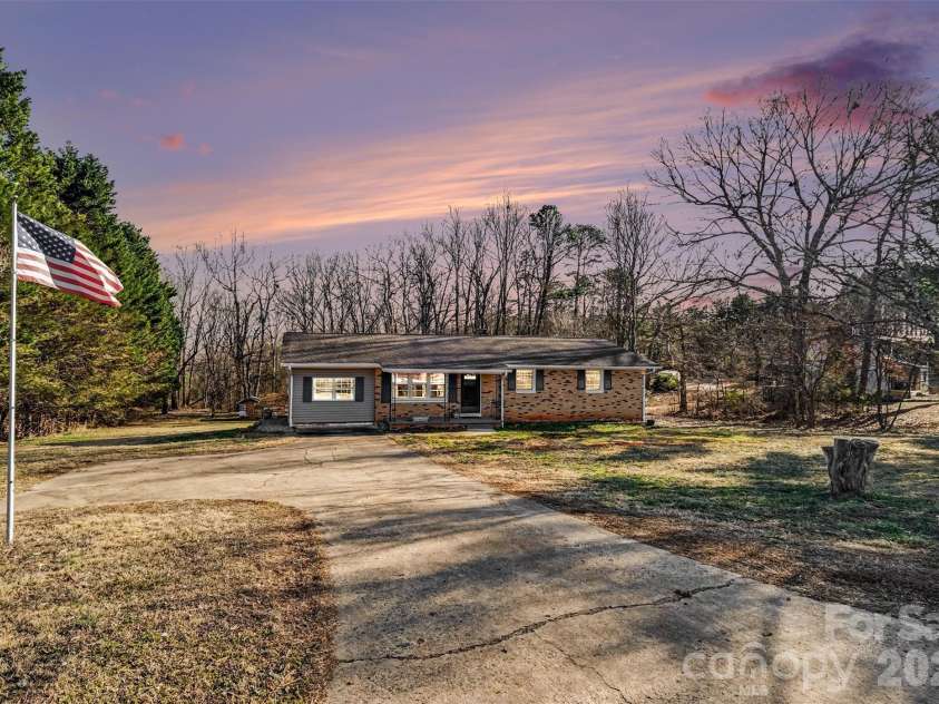526 Wilson Drive, Lawndale, NC 28090.  MLS# CAR4345839, YatesRealty ID 15543. 