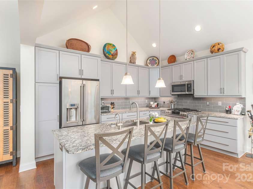 5 Buckhorn Gap Road, Biltmore Lake, NC 28715.  MLS# CAR4261479, YatesRealty ID 15544. 