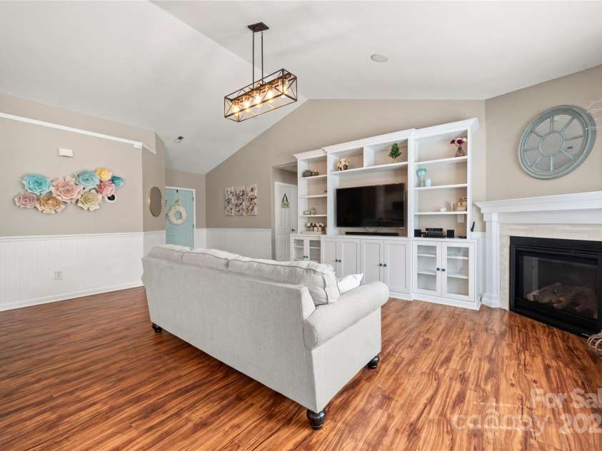 114 Nevis Lane, Mooresville, NC 28115.  MLS# CAR4260888, YatesRealty ID 15545. 