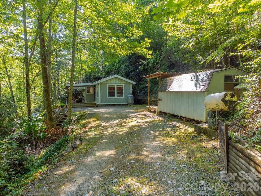 283 Briggs Cove Road, Robbinsville, NC 28771.  MLS# CAR4370244, YatesRealty ID 15545. 