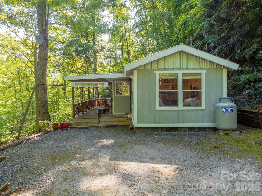 283 Briggs Cove Road, Robbinsville, NC 28771.  MLS# CAR4370244, YatesRealty ID 15545. 