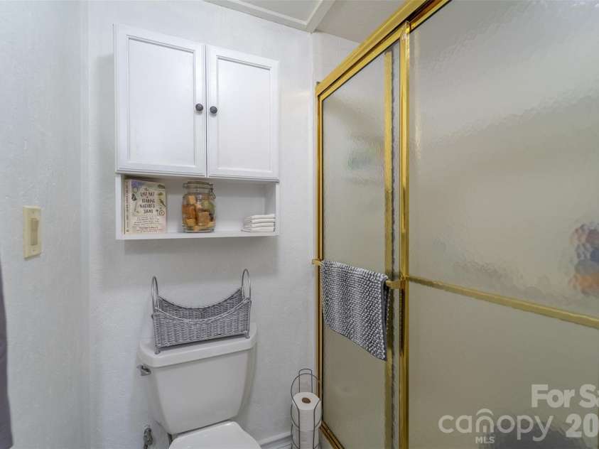 283 Briggs Cove Road, Robbinsville, NC 28771.  MLS# CAR4370244, YatesRealty ID 15545. 