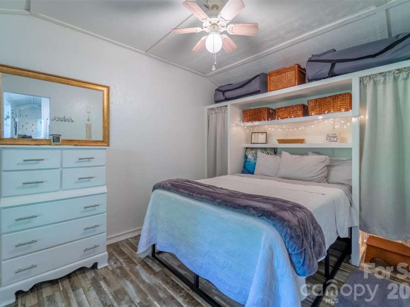 283 Briggs Cove Road, Robbinsville, NC 28771.  MLS# CAR4370244, YatesRealty ID 15545. 