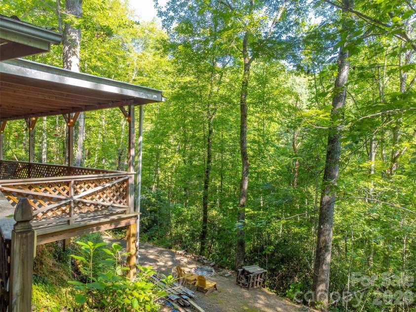 283 Briggs Cove Road, Robbinsville, NC 28771.  MLS# CAR4370244, YatesRealty ID 15545. 