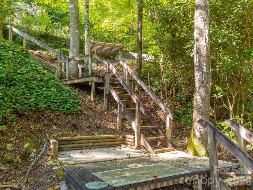 283 Briggs Cove Road, Robbinsville, NC 28771.  MLS# CAR4370244, YatesRealty ID 15545. 