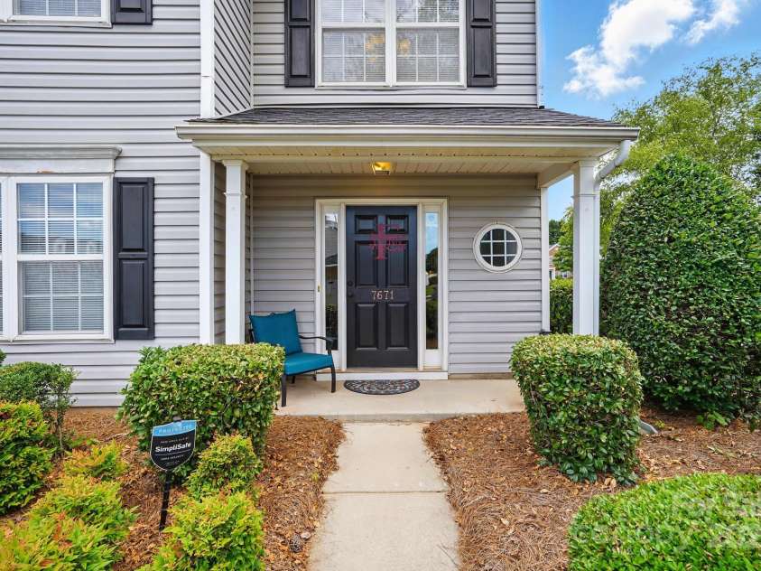 7671 Bluff Point Lane, Denver, NC 28037.  MLS# CAR4263184, YatesRealty ID 15546. 