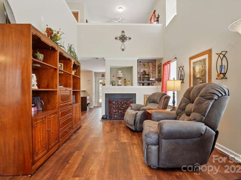 7671 Bluff Point Lane, Denver, NC 28037.  MLS# CAR4263184, YatesRealty ID 15546. 